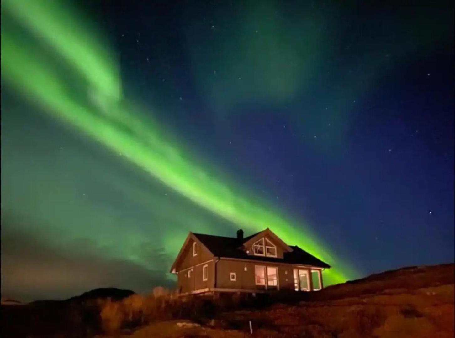 Midnightsun Aurora Golf Horses Holiday home *